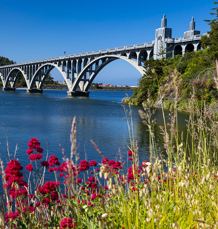 Gold Beach is where the Rogue River meets the Pacific