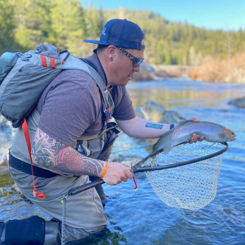 Guide Luke Geraty with an Upper Sac rainbow